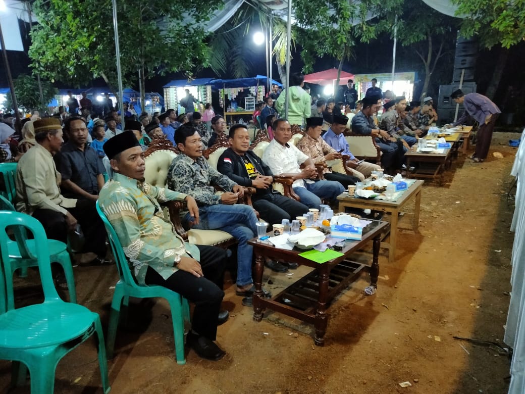 Wayang Kulit Meriahkan Acara Bersih Pekon Kediri