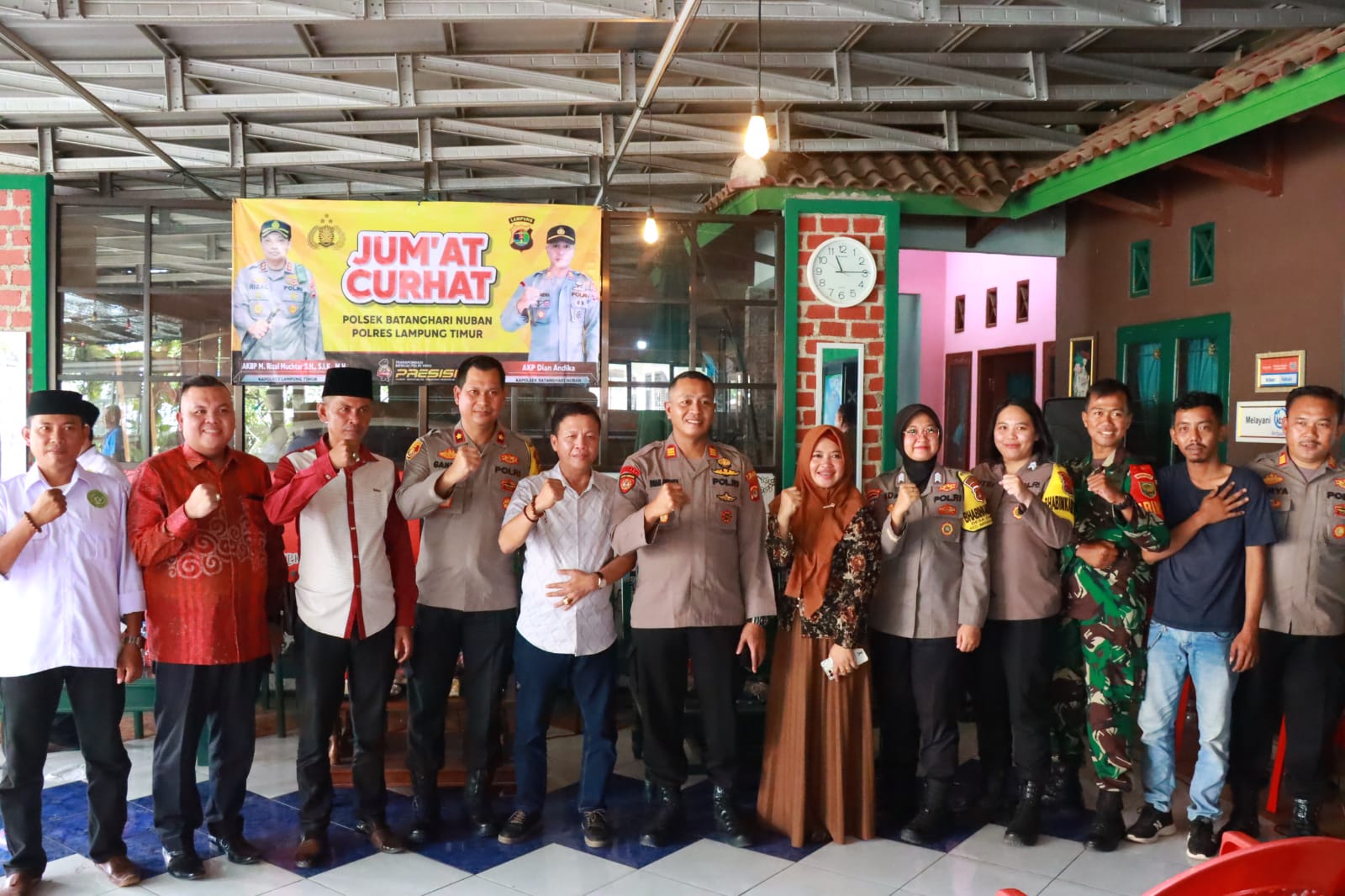 Polres Lamtim Gelar Jum’at Curhat di Desa Cempaka Nuban