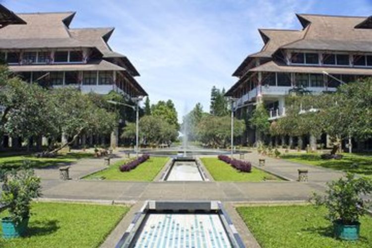 10 Universitas Terbaik di Bandung Versi UniRank 2024: Pilih yang Tepat!