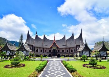 5 Destinasi Wisata Imperdible di Kota Padang, Sumatera Barat, Termasuk Pantai Legenda Malin Kundang