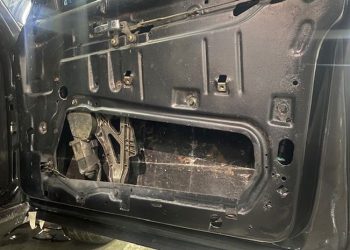 Ini 3 Penyebab Power Window Mobil Rusak