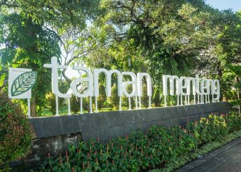Taman Menteng: Oase Hijau di Tengah Hutan Beton Jakarta
