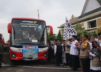 Polres Pringsewu Amankan Keberangkatan 393 Calon Haji ke Asrama Haji Lampung