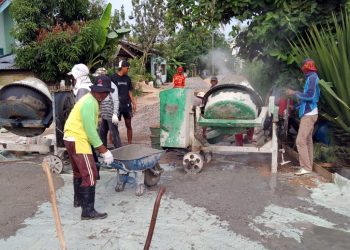 Semenisasi Jalan di Tambahrejo Barat untuk Akses Transportasi Lebih Mudah