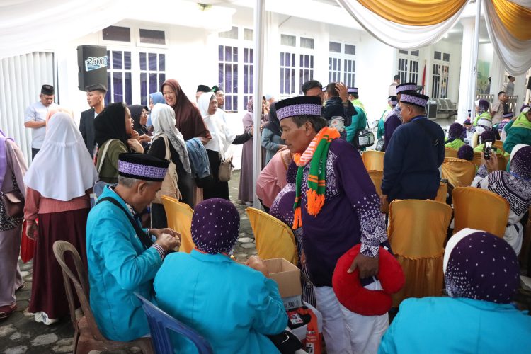 Lampung Tengah Lepas Calon Jamaah Haji Kloter 23