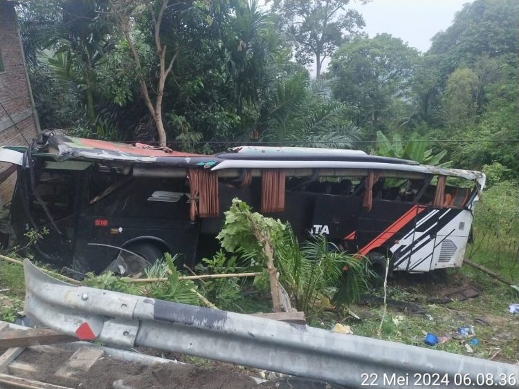 Humas Polda Lampung: Bus Pariwisata Alami Kecelakaan, 6 Orang Luka Berat