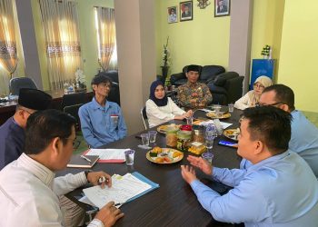 DPD HNSI Lampung dan Universitas Saburai Bandarlampung Salurkan Beasiswa KIP Kuliah untuk Keluarga Nelayan