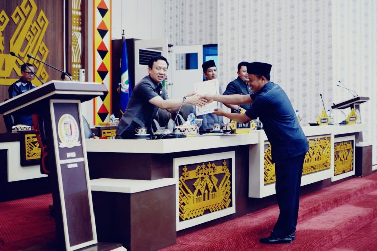 Penjabat Bupati Pringsewu Sampaikan Ranperda Pertanggungjawaban APBD