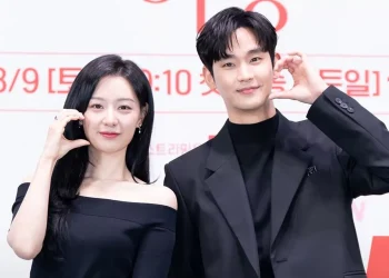 Bikin Heboh! Kim Soo Hyun Mendadak Unggah Postingan Soal Kim Ji Won di Akun Bubble