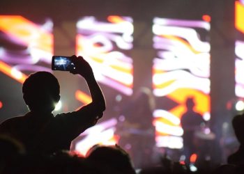 Menjelajahi Dunia Pasca Konser: Mengatasi Rasa Hampa dengan Mengatasi Post Concert Depression (PCD)