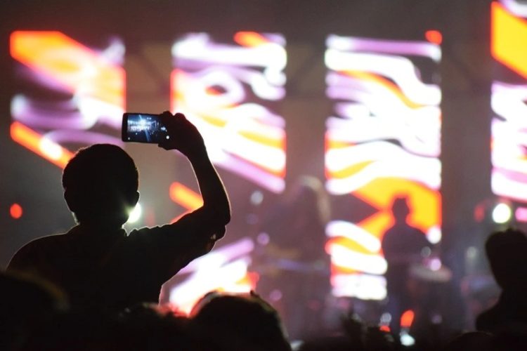 Menjelajahi Dunia Pasca Konser: Mengatasi Rasa Hampa dengan Mengatasi Post Concert Depression (PCD)