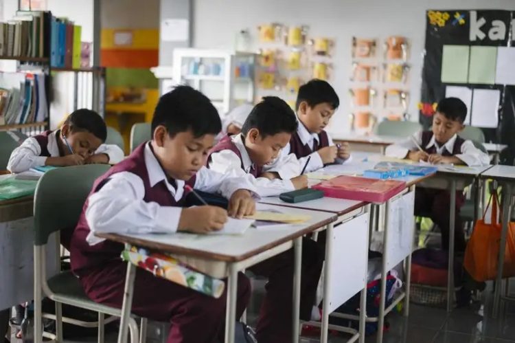 Jangan Lepas Pandang, Ini Panduan Bijak Memilih Sekolah Dasar untuk Orang Tua