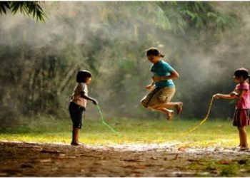 6 Aktivitas Menarik untuk Menggantikan Ketergantungan Anak pada Smartphone