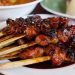 Begini Cara Buat Sajian Sate dari Daging Kurban yang Dijamin Lezat