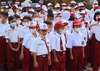 PENTING!Berikut Syarat untuk Mendapatkan Seragam Gratis dari Kemendikbud