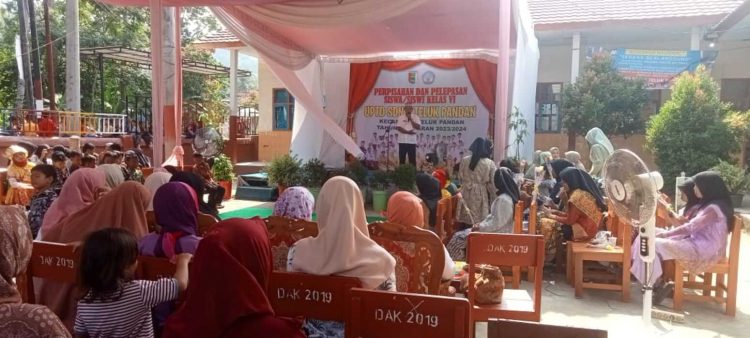 Semarak Perpisahan SDN 3 Teluk Pandan: Pesta Bakat dan Prestasi Siswa Kelas 6