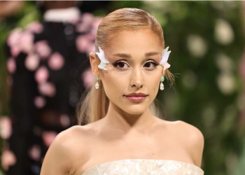 Resmi! Ariana Grande Jadi Brand Ambassador Swarovski, Foto Bergelimang Kristal Jadi Bahan Komentar Fans