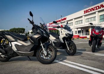 Mana yang Lebih Unggul!Ini Perbedaan Yamaha NMAX Turbo dan Honda Adv 160