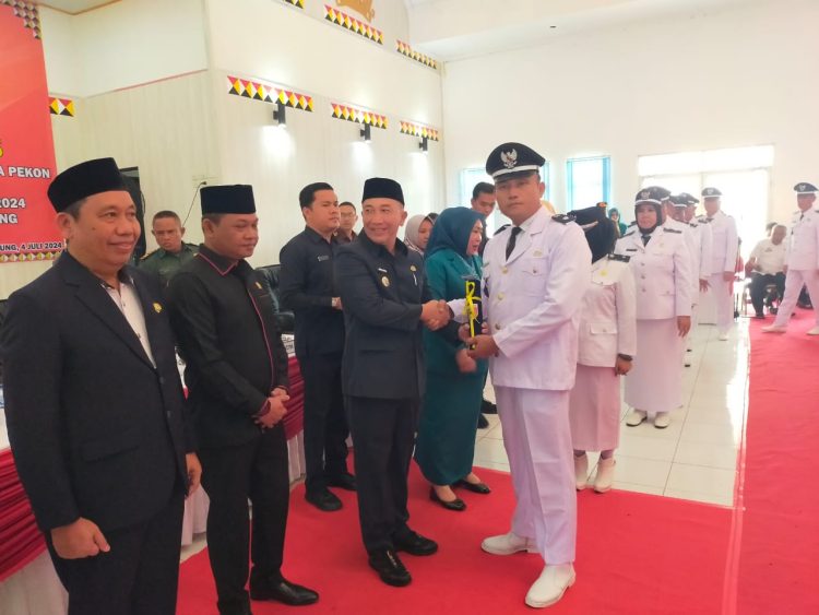 Pj. Bupati Tanggamus Kukuhkan Kepala Pekon se-Tanggamus dengan Masa Jabatan 8 Tahun