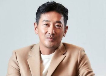 Deretan Film Sejarah Ini Dibintangi Ha Jung Woo, Terbaru Hijack 1974!