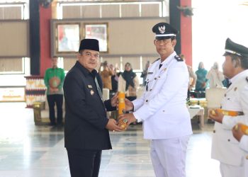 Bupati Lampung Tengah Resmikan Perpanjangan Masa Jabatan 297 Kepala Kampung