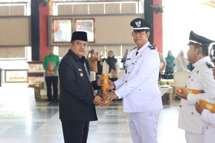Bupati Lampung Tengah Resmikan Perpanjangan Masa Jabatan 297 Kepala Kampung