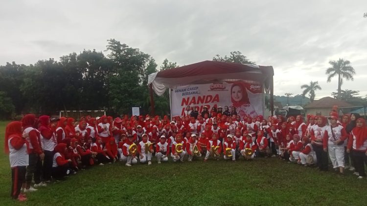 Senam CAKEP Jadi Favorit, Ibu-ibu di Teluk Pandan Dukung Nanda Indira Sebagai Panutan