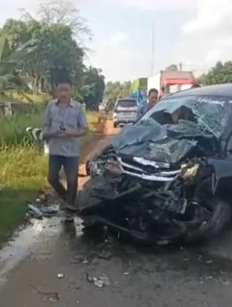 Kecelakaan di Jalan Lintas Timur Lampung Timur, Evakuasi Kendaraan Sedang Berlangsung