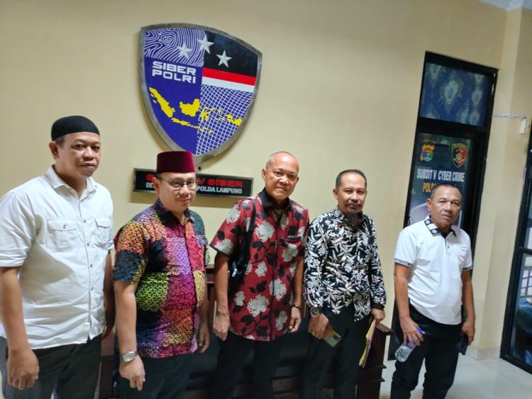 Ansyori Sabak dan Masyarakat Lampung Utara Laporkan Kasus Pungli ke Polda Lampung