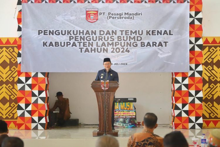 Pj Bupati Lampung Barat Kukuhkan Pengurus Baru BUMD PT. Pesagi Mandiri