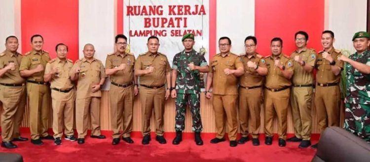 Danyonif 143/TWEJ Csndimss Silaturahmi Dengan Bupati Lamsel