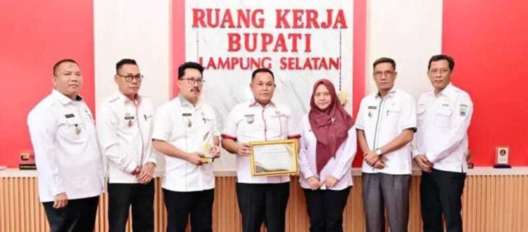 Pemkab Lampung Selatan Raih Penghargaan Program JKN 2023
