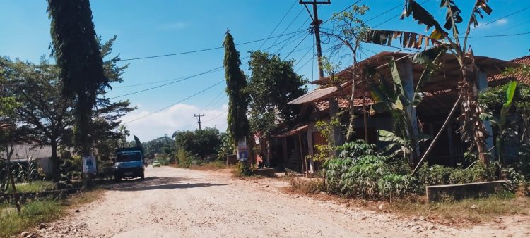 Suherman: Jalan Kabupaten di Kecamatan Banyumas Akan Di Perbaiki