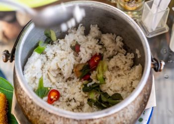 ENAK MANA!Ini Perbedaan Nasi Liwet dan Nasi Timbel serta Ciri Khasnya