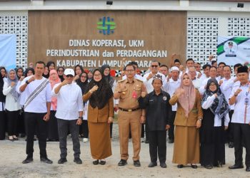 Peringatan Hari Koperasi ke-77 di Kabupaten Lampung Barat digelar pada Selasa, 30 Juli 2024, bertempat di pelataran Gedung Pusat Promosi dan Pusat Pelayanan Terpadu (Plut) Kecamatan Balik Bukit.