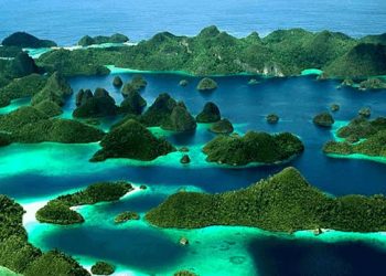 Menengok Keindahan Gugusan Pulau di Raja Ampat yang Eksotis