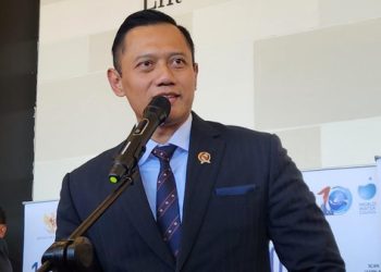 AHY Serahkan Rekomendasi untuk 44 Pasangan Kandidat di Pilkada, Termasuk Pesawaran dan Metro