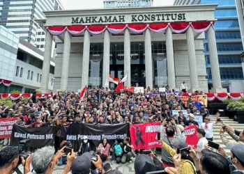 Huru-Hara KIM Plus: Dari Skema Menjegal PDIP dan Anies Hingga Tekanan Rakyat Terhadap DPR