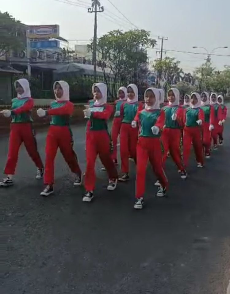 Pj. Bupati Lampung Utara Resmi Membuka Lomba Gerak Jalan Tingkat SD/MI 2024