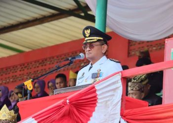 Pj. Bupati Lampung Utara Pimpin Upacara HUT RI ke-79 di Stadion Sukung