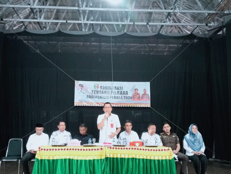 Penjabat Sekda Tanggamus Buka Sosialisasi Pilkada untuk Pemilih Pemula