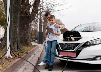 Panduan Perawatan Mobil Listrik: Tips dan Cara Merawat Kendaraan Anda dengan Benar