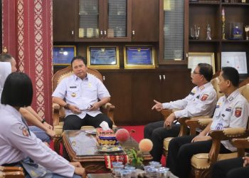 Tiga Peserta Paskibraka Lampung Barat Dilepas ke Tingkat Provinsi, Pj Bupati Nukman Minta Jaga Nama Baik Daerah