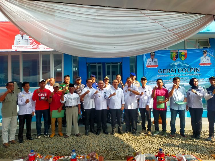 Resmikan Gedung Gerai Dolpin, PJ Bupati Tanggamus Hadirkan Kemudahan untuk Nelayan