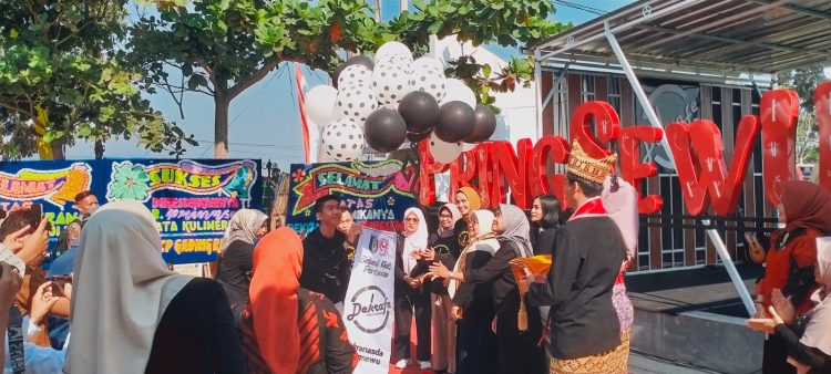 Pj. Ketua Dekranasda Provinsi Lampung Resmikan Dekrafe Pringsewu sebagai Pusat Oleh-Oleh