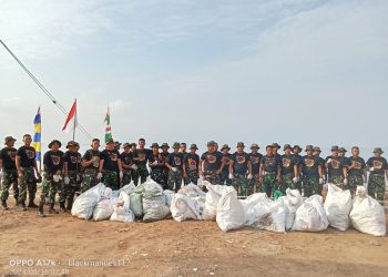 Rayakan HUT RI ke-79, Brigif 4 Marinir/BS Bersama DLH dan Komunitas Renang Gelar Aksi Bersih Pantai