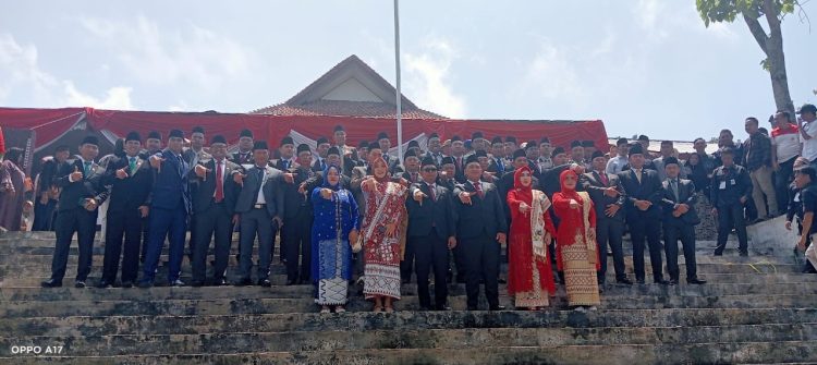 Pelantikan 35 Anggota DPRD Lampung Barat: Tonggak Baru Kesetaraan Gender dan Penguatan Demokrasi