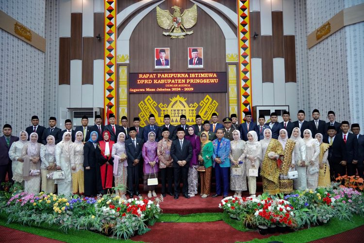 Pelantikan 40 Anggota DPRD Pringsewu Periode 2024-2029 Resmi Dimulai