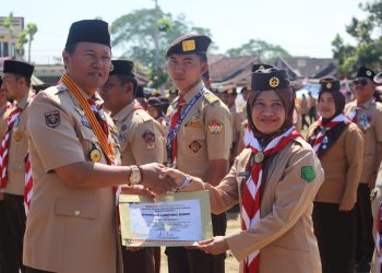 Pj. Bupati Lampung Barat Pimpin Apel Besar Hari Pramuka di Perkemahan Wirakarya 2024