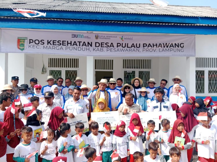 Pusri Palembang Salurkan Bantuan TJSL untuk Pulau Pahawang